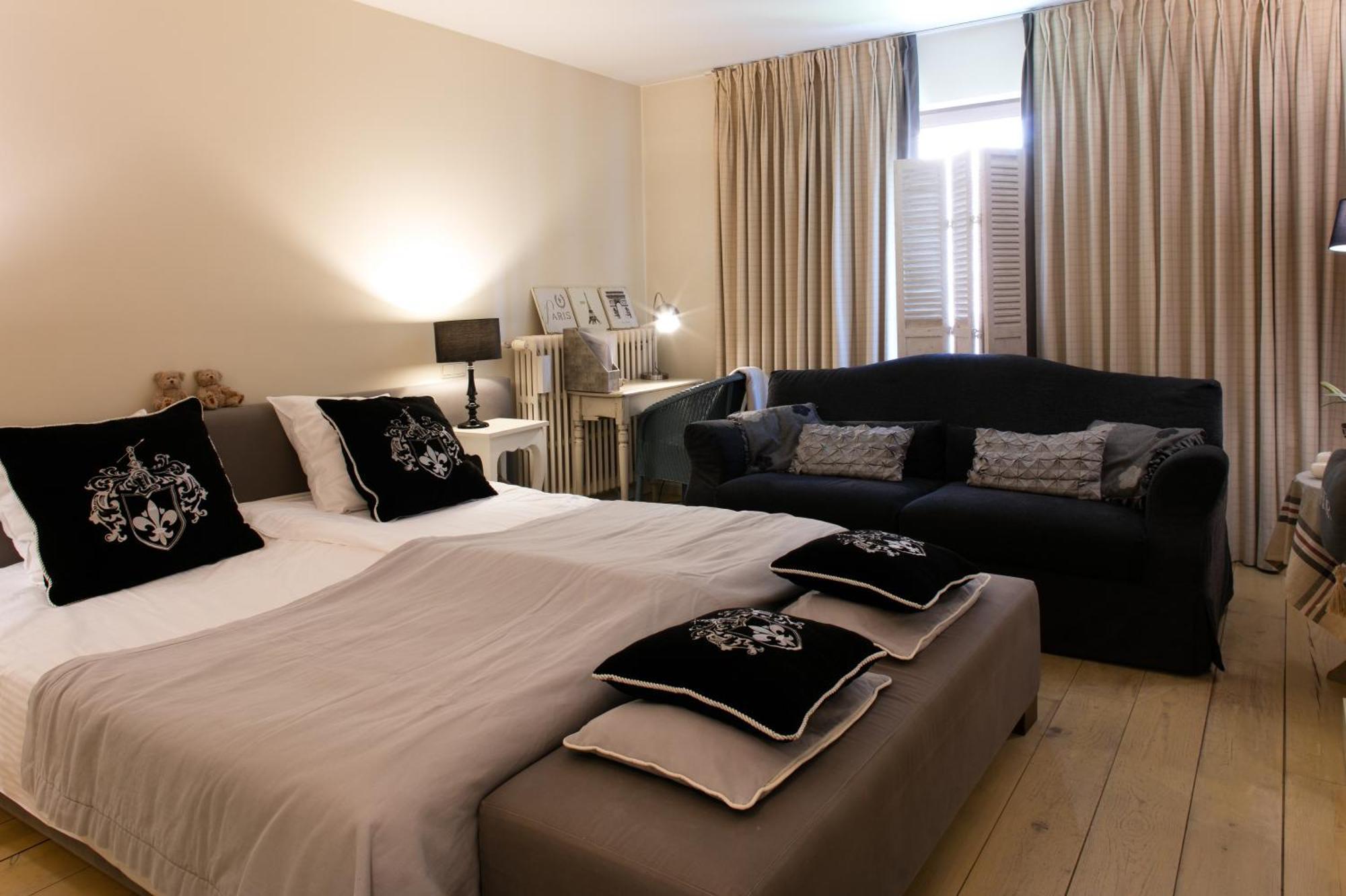 Charmehotel Manoir Ogygia Поперинге Екстериор снимка