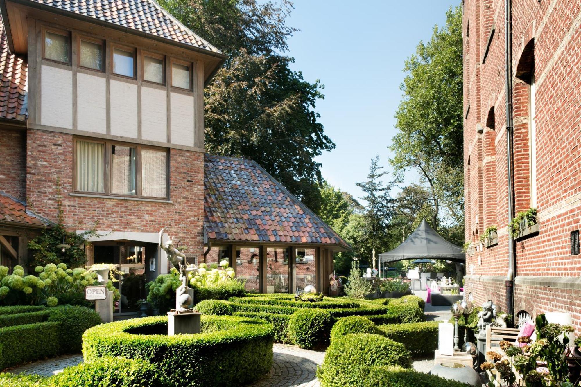 Charmehotel Manoir Ogygia Поперинге Екстериор снимка