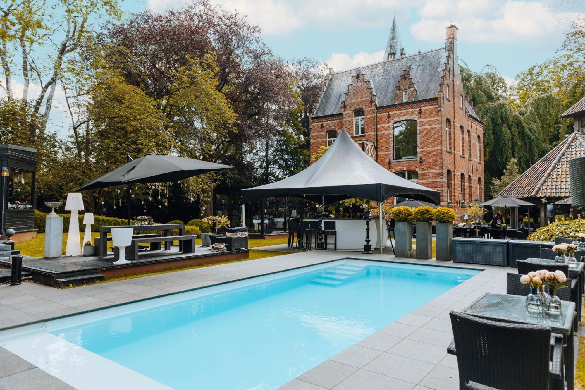 Charmehotel Manoir Ogygia Поперинге Екстериор снимка