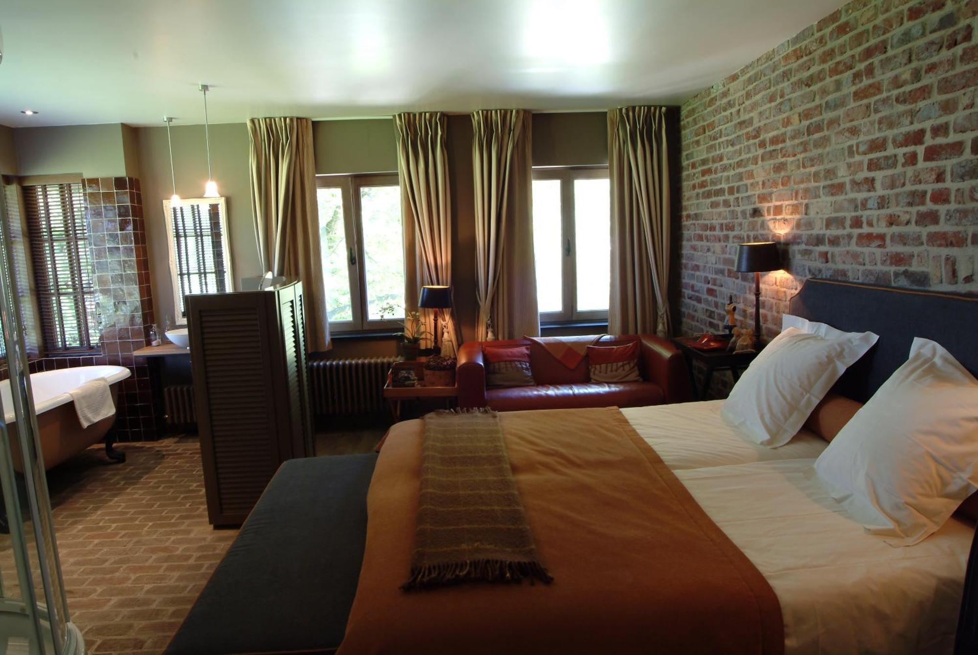Charmehotel Manoir Ogygia Поперинге Екстериор снимка