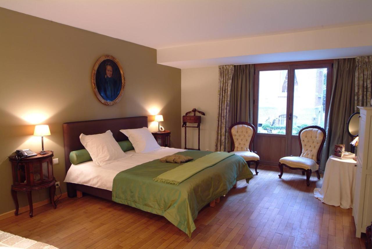 Charmehotel Manoir Ogygia Поперинге Стая снимка